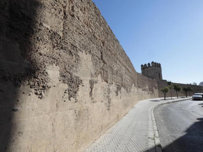 La Muralla De Sevilla Exterior photo